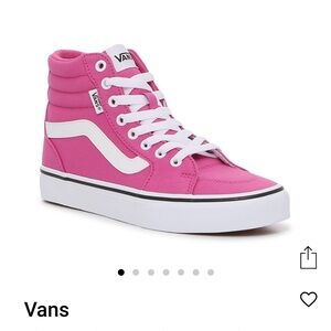 Vans-Filmore High-Top Sneaker - Women's
Color: Bright Pink
Size: 7